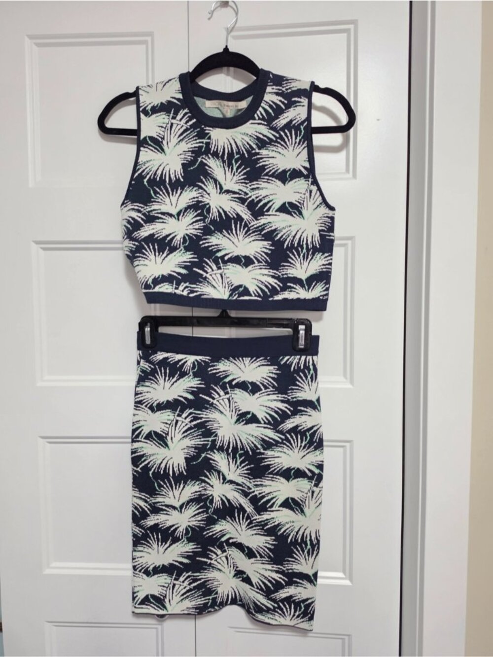 Rachel Roy Crop Top & Skirt Set Sleeveless Palm Print Navy White XS Stretch